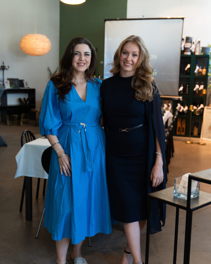 Luisa Bartloff und Bignia Schaufelberger beim Expansion Club Opening Event in Frauenfeld